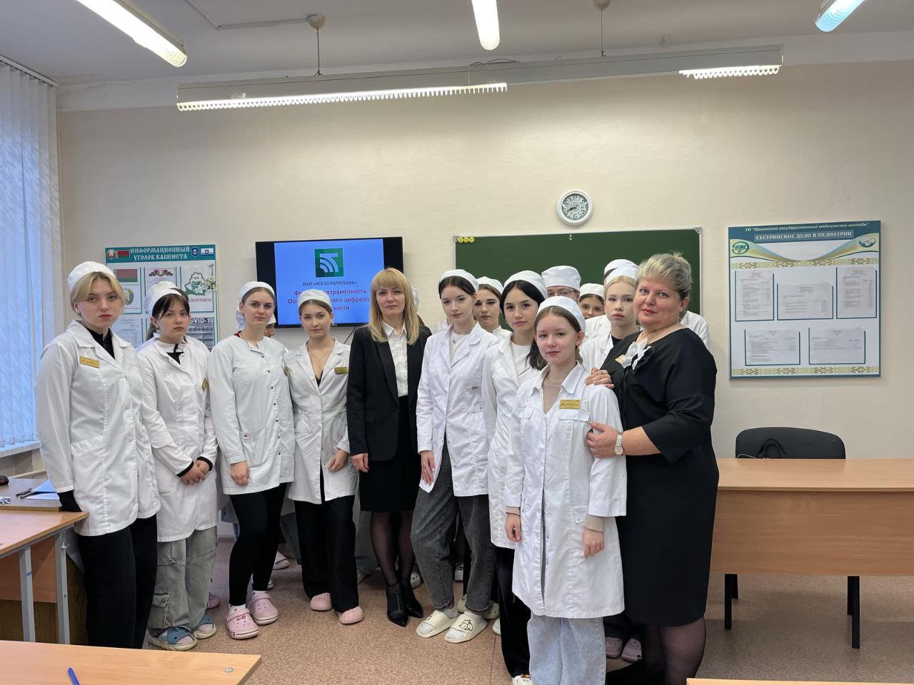 photo 5199926535040137380 y