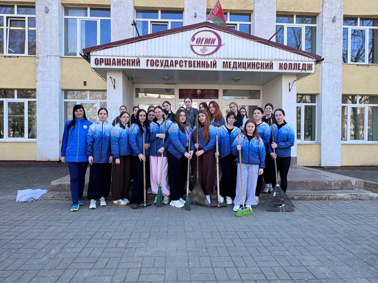 photo 5370637569365847204 y